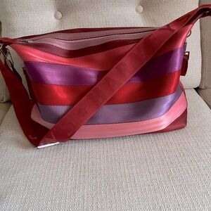 Harvey’s Seatbelt Bag